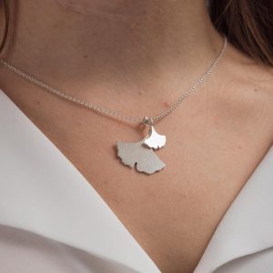 Catarina Hjälmén, Halssmycke ”Ginkgo”