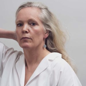 Catarina Hjälmén, Örhänge Moon lång